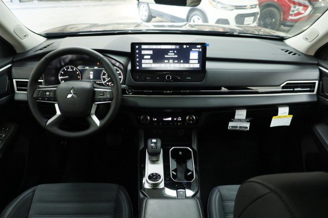 New 2026 Mitsubishi Outlander SE FWD image 19