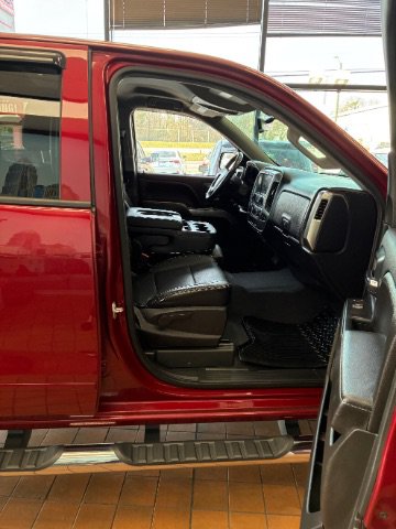 Used 2018 Chevrolet Silverado 1500 LT w/ All Star Edition AWD/4WD image 34
