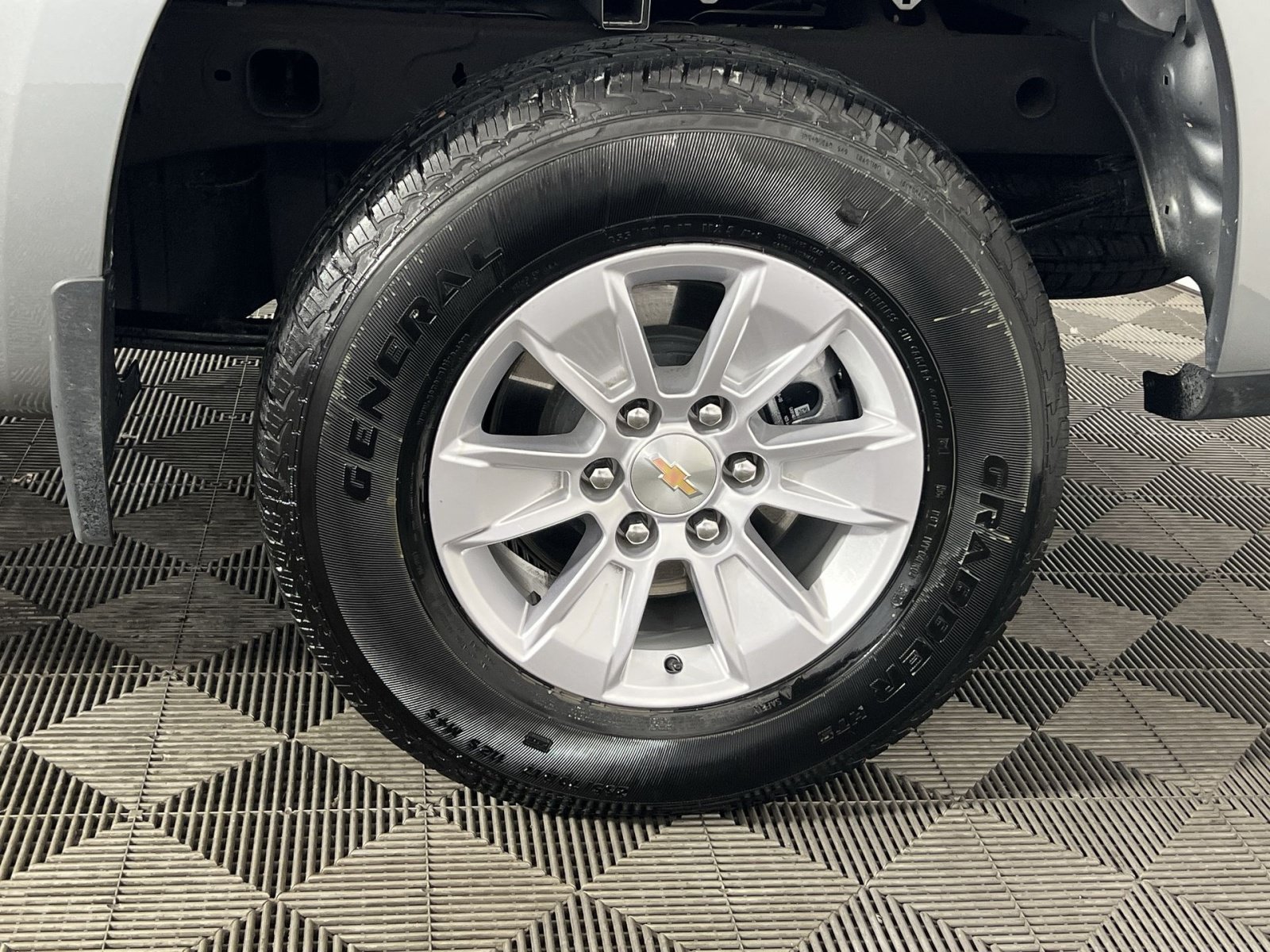 Used 2026 Chevrolet Silverado 1500 LT AWD/4WD image 13
