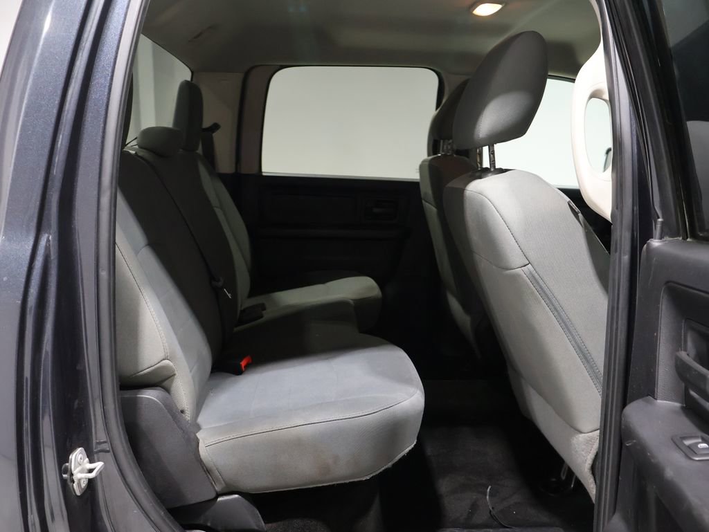 Used 2016 RAM 1500 ST w/ SXT Appearance Group image 19