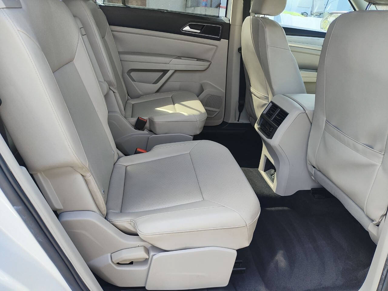 Used 2018 Volkswagen Atlas SE FWD image 35