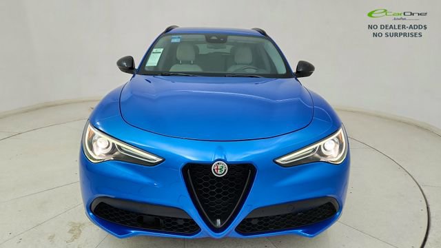Used 2020 Alfa Romeo Stelvio Ti w/ Nero Edizione image 13