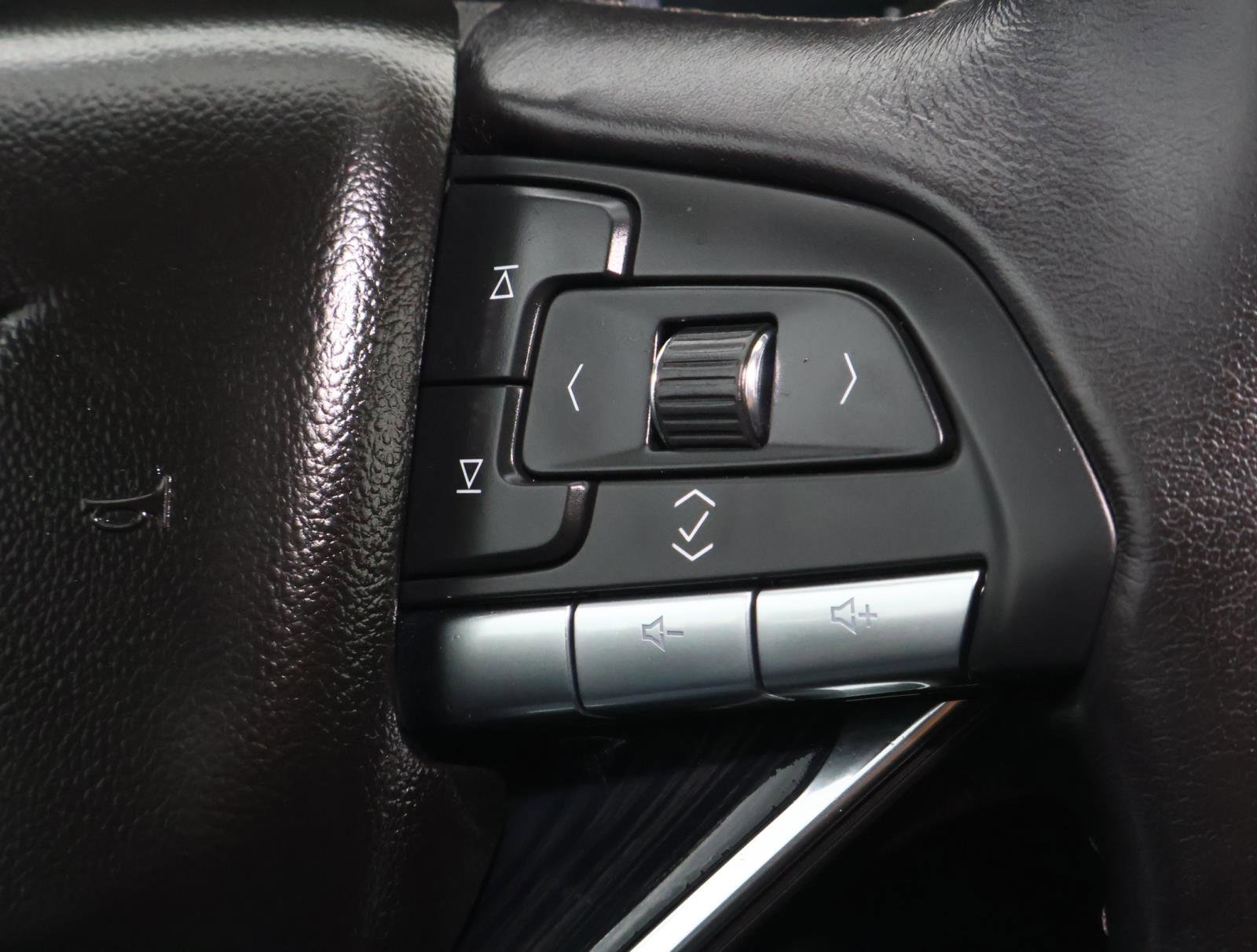 Certified 2023 Cadillac XT6 Premium Luxury image 30