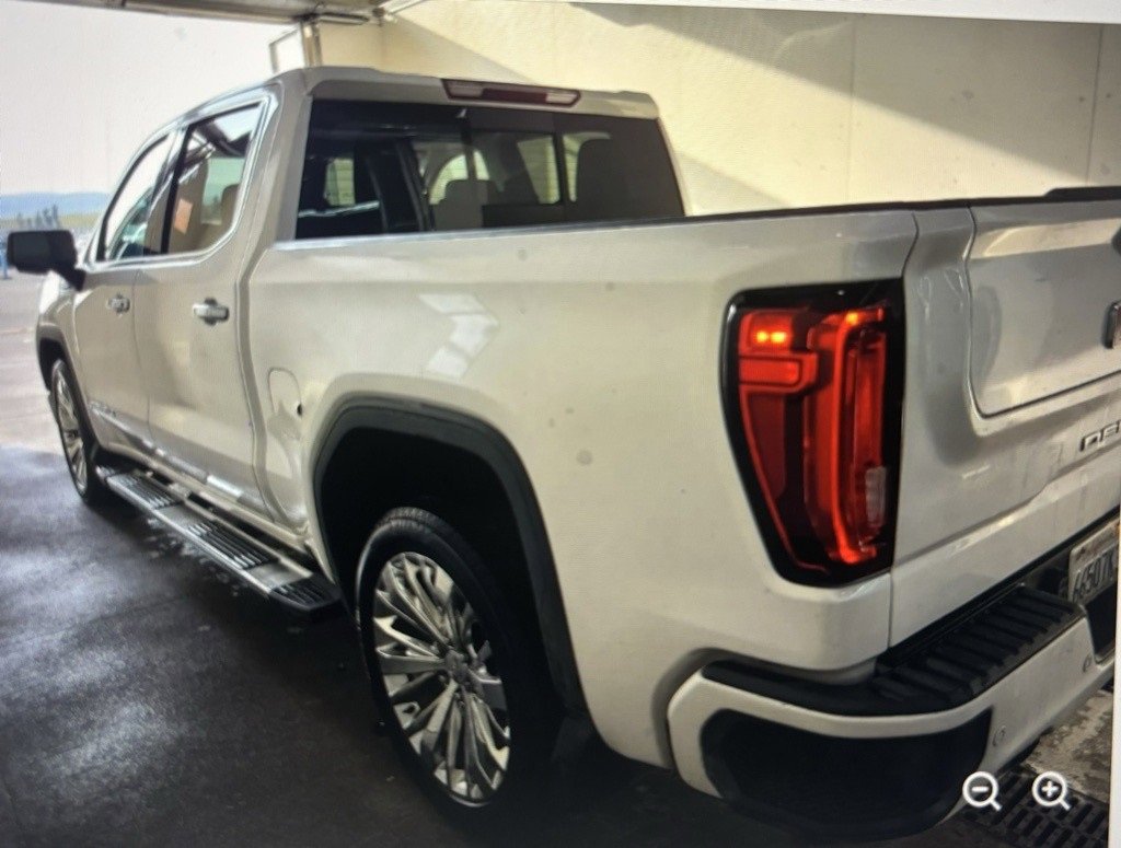 Used 2022 GMC Sierra 1500 Denali image 2