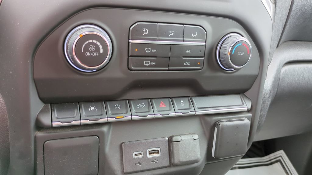 Used 2023 Chevrolet Silverado 1500 Custom image 19
