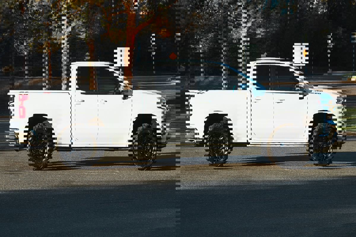 Used 2019 Chevrolet Silverado 1500 LT w/ Convenience Package image 13