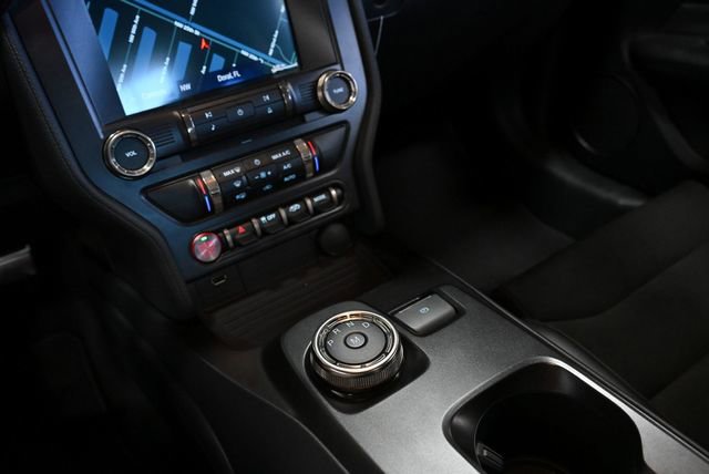 Used 2020 Ford Mustang Shelby GT500 w/ Carbon Fiber Track Pack image 73