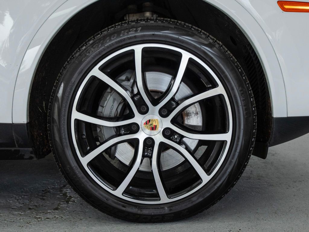 Used 2020 Porsche Cayenne S AWD/4WD image 12