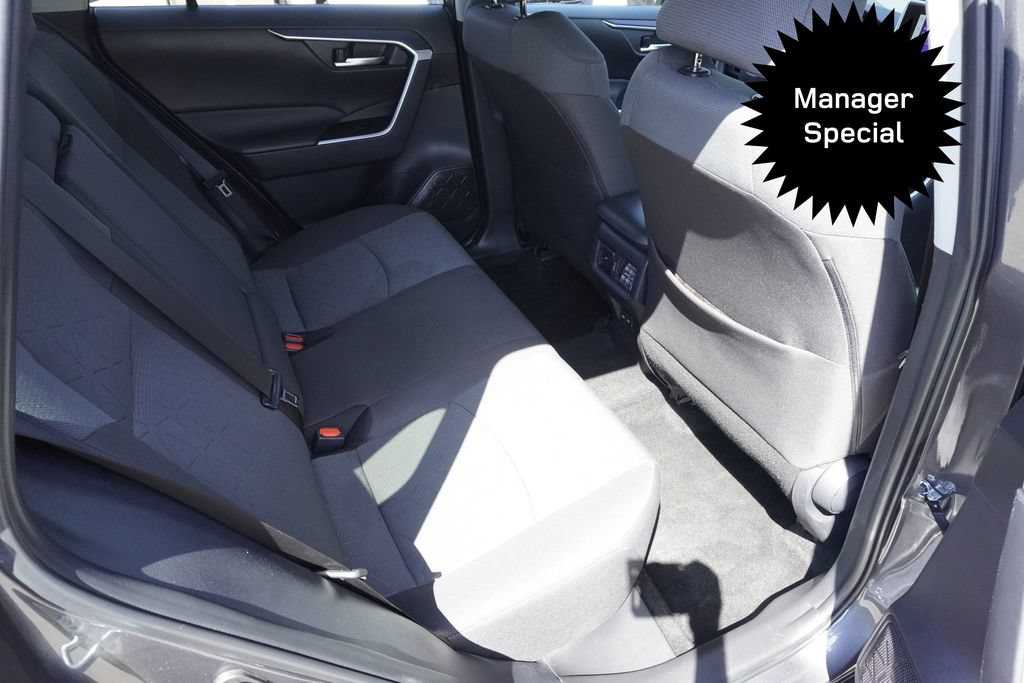 Used 2025 Toyota RAV4 XLE AWD/4WD image 26