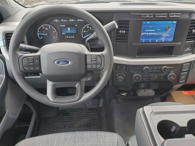 New 2023 Ford F550 4x4 Regular Cab Super Duty image 26