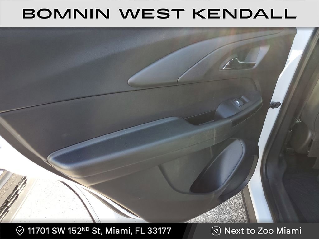 Used 2021 Chevrolet TrailBlazer RS w/ Sun and Liftgate Package image 18