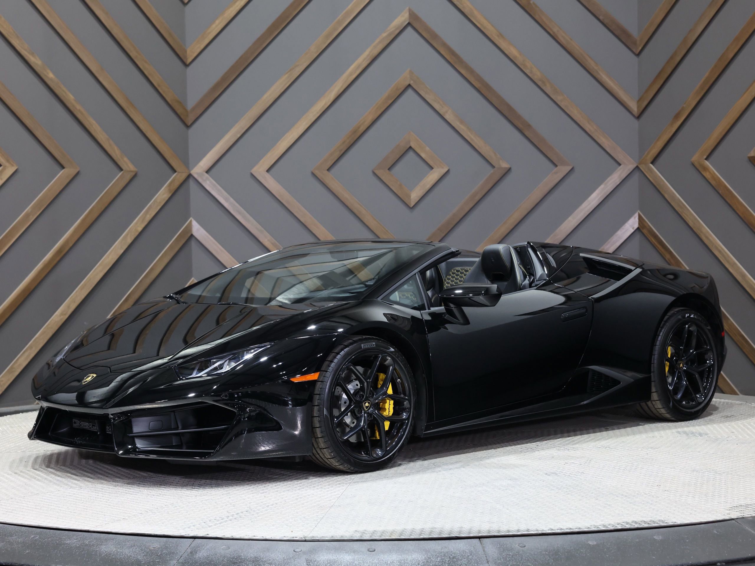 Used 2018 Lamborghini Huracan LP 580-2 RWD image 12