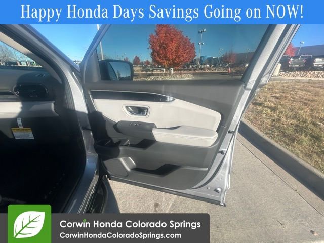 New 2025 Honda Pilot Touring image 27