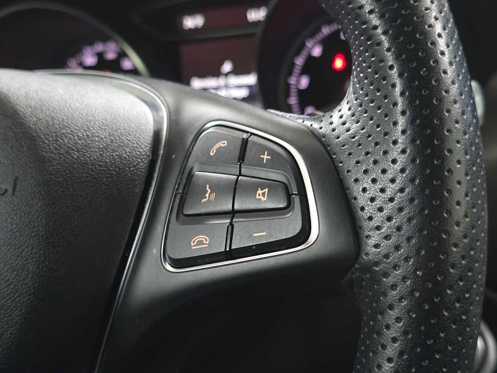 Used 2019 Mercedes-Benz GLA 250 4MATIC image 27
