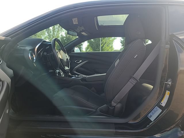 Used 2023 Chevrolet Camaro LT w/ Technology Package RWD image 12