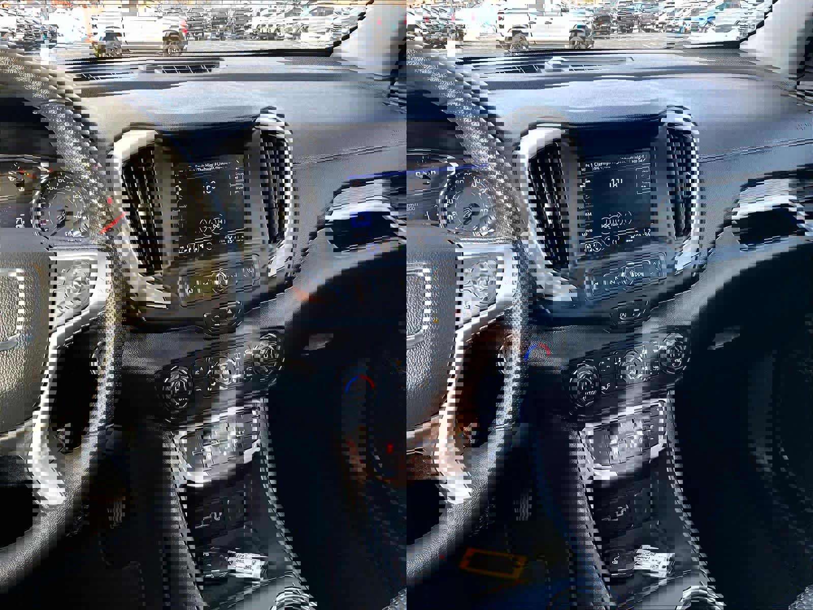 Used 2022 GMC Terrain SLE w/ Driver Convenience Package image 17