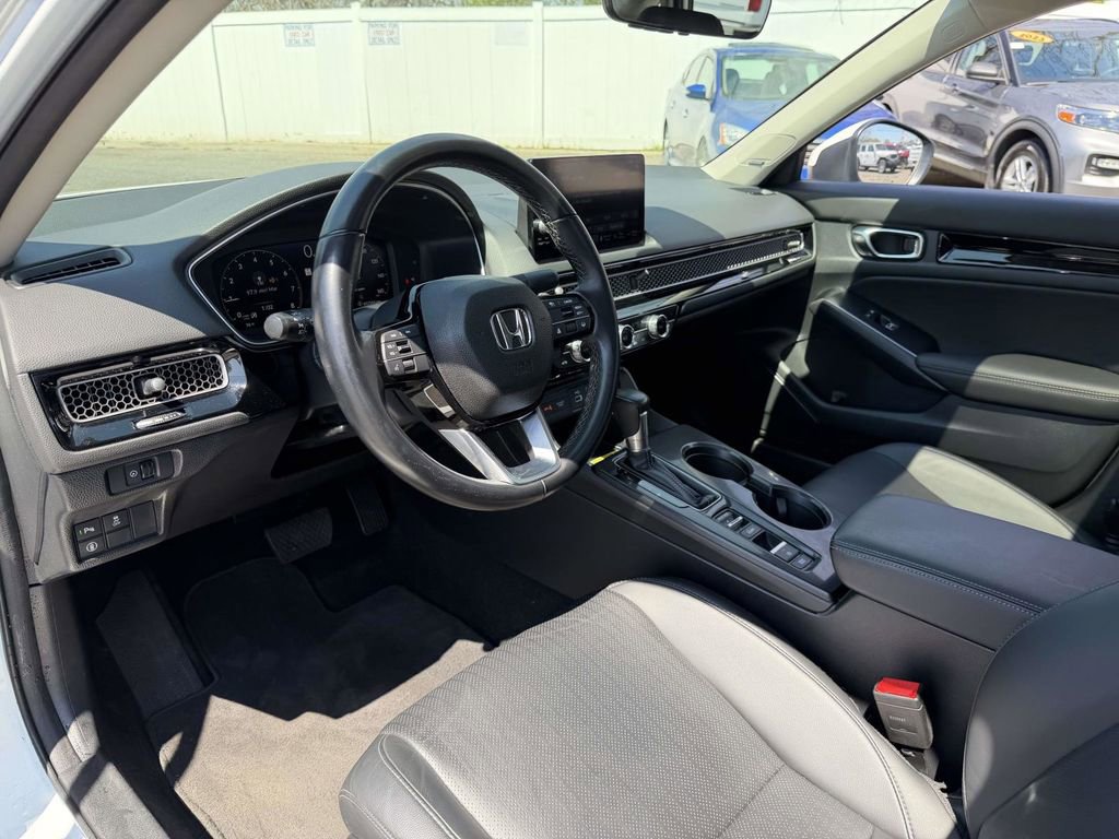 Used 2022 Honda Civic Touring image 18