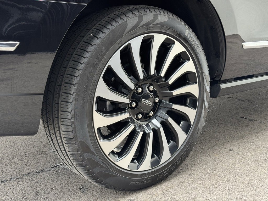 Used 2023 Lincoln Navigator Black Label image 35