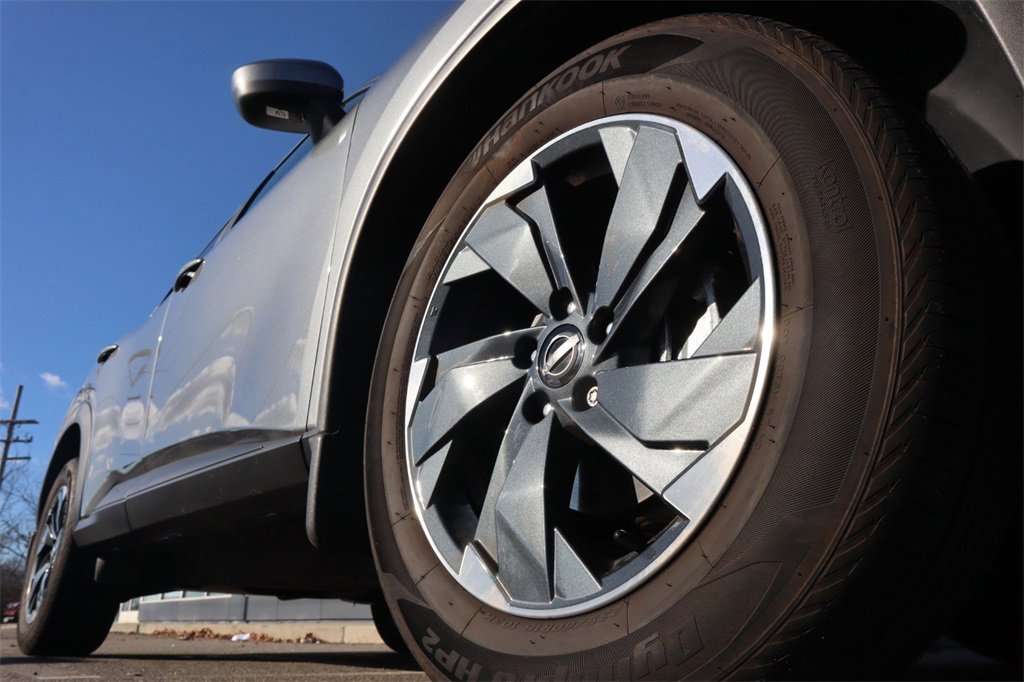 Certified 2024 Nissan Rogue SV w/ SV Premium Package image 11