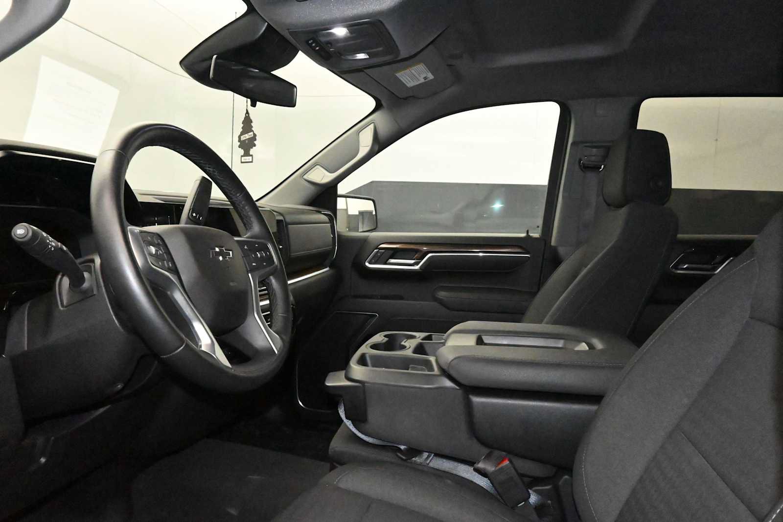 Used 2026 Chevrolet Silverado 1500 RST AWD/4WD image 13