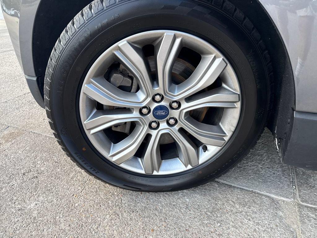 Used 2022 Ford Edge Titanium AWD/4WD image 27