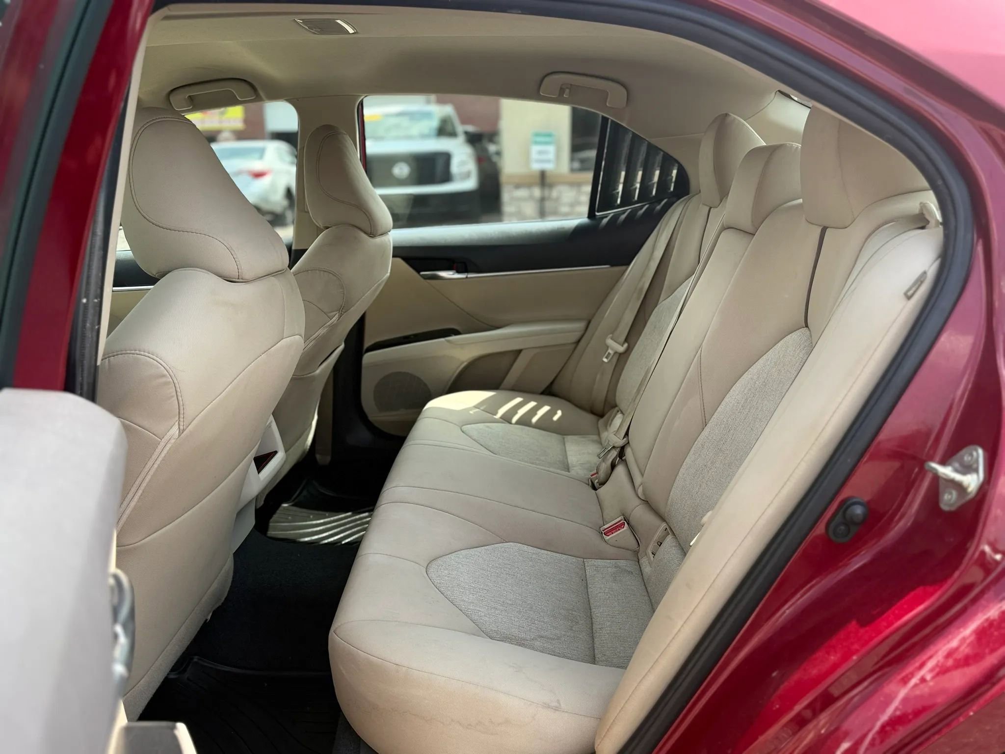 Used 2020 Toyota Camry LE FWD image 35