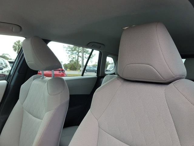 Used 2024 Toyota Corolla Cross L image 22