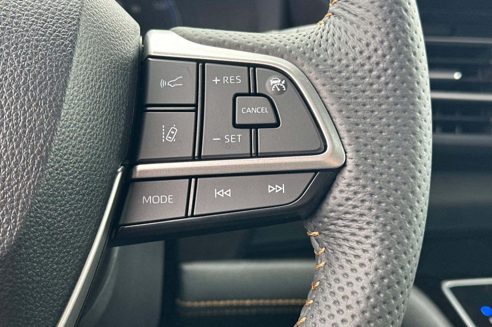 New 2026 Toyota Sienna XLE Woodland Edition AWD/4WD image 29