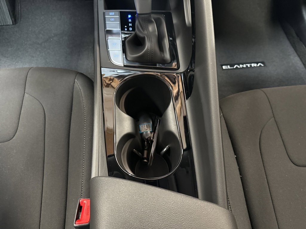 New 2026 Hyundai Elantra Blue image 22