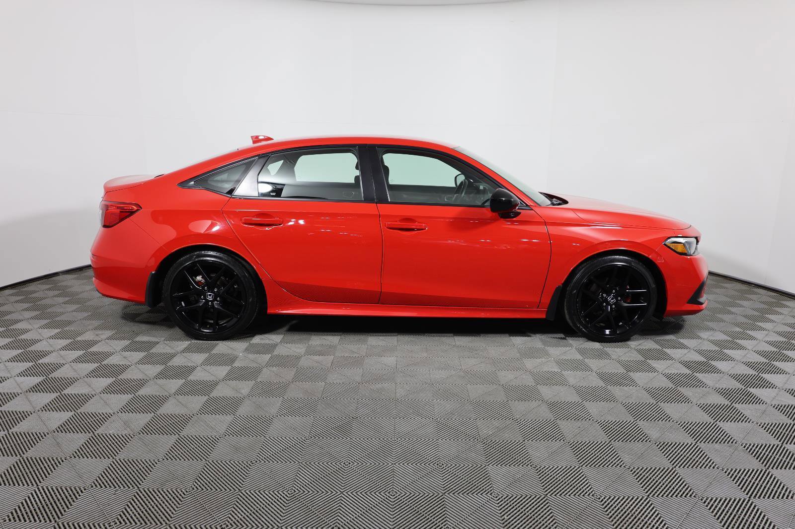 Used 2024 Honda Civic Sport image 4