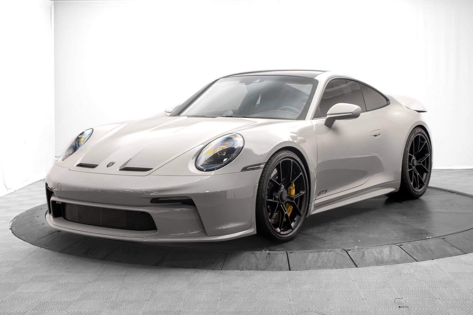 Used 2022 Porsche 911 GT3 RWD image 3