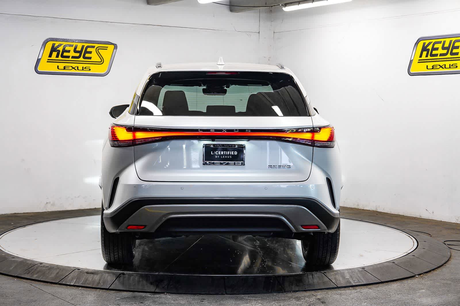 Used 2023 Lexus RX 350 Premium w/ Accessory Package (Z1) FWD image 3