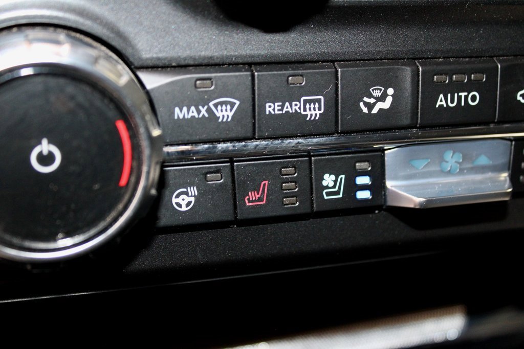 Certified 2025 Ford F250 Lariat w/ FX4 Off-Road Package image 5