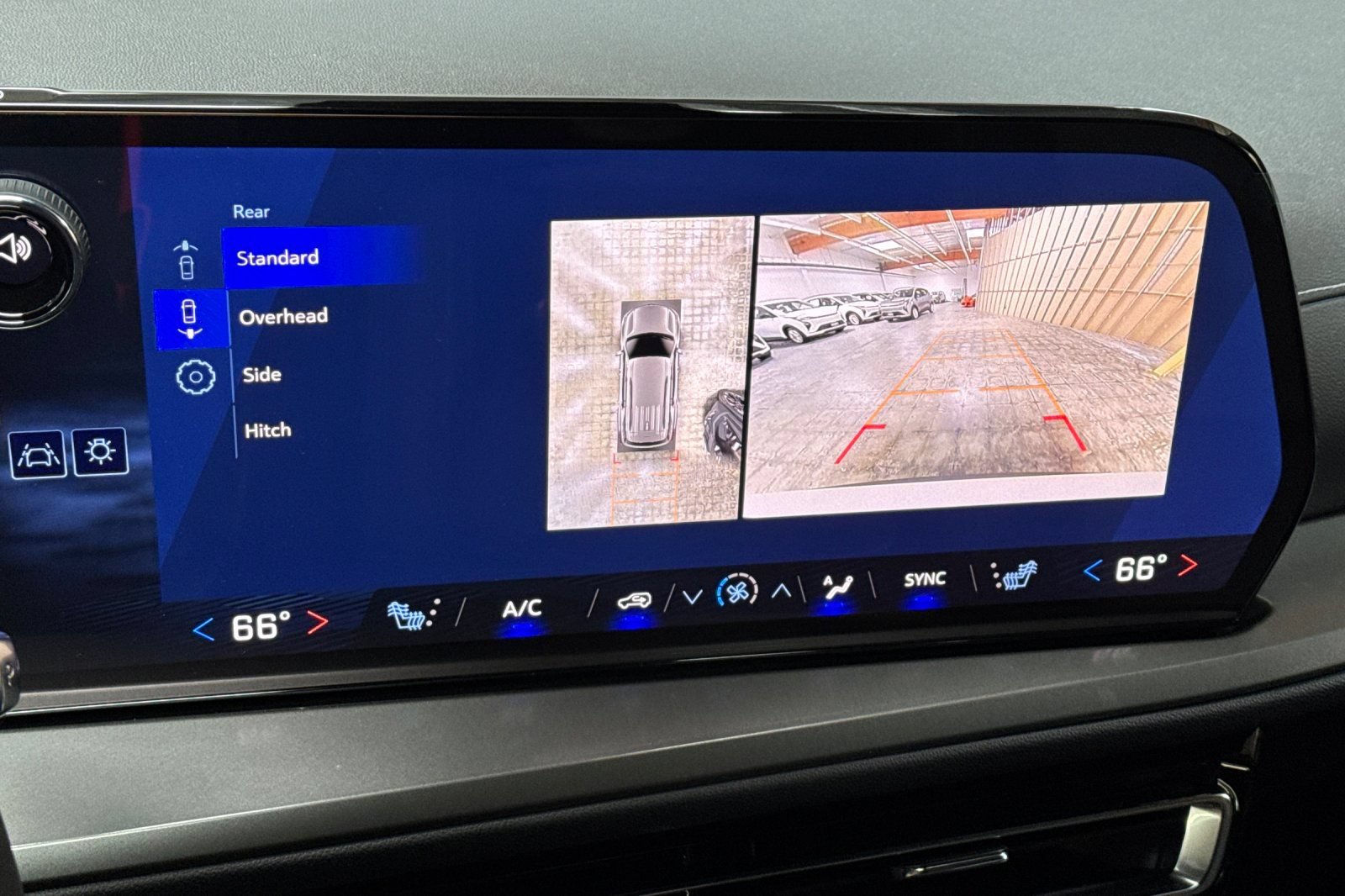 New 2026 Chevrolet Traverse LT w/ Driver Confidence Package FWD image 20