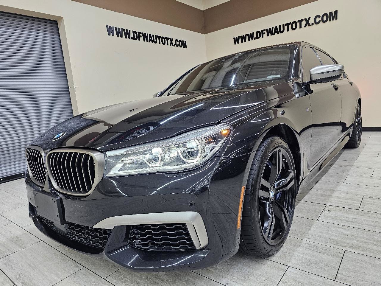 Used 2018 BMW M760i xDrive AWD/4WD image 2