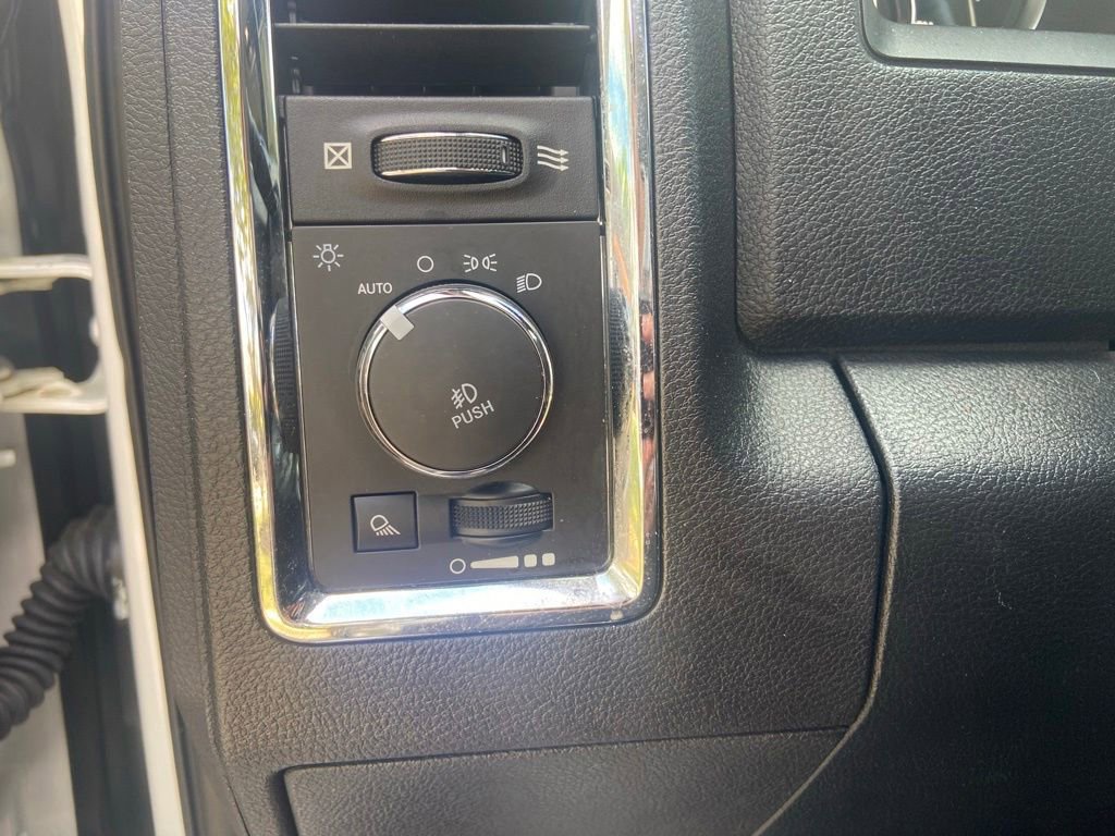 Used 2017 RAM 1500 Laramie w/ Convenience Group AWD/4WD image 25