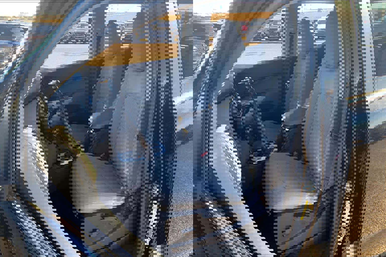 Used 2016 Chevrolet Colorado LT w/ LT Convenience Package image 7