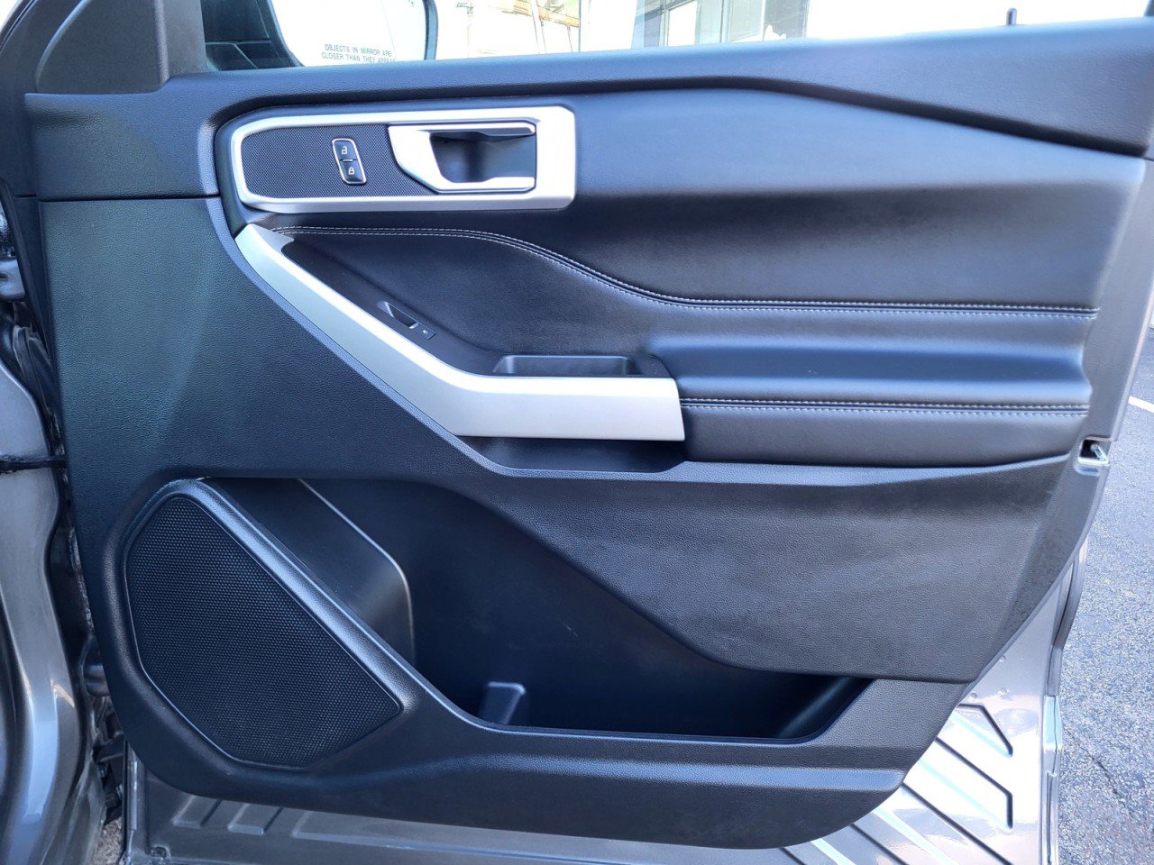Used 2021 Ford Explorer XLT w/ Equipment Group 202A image 18