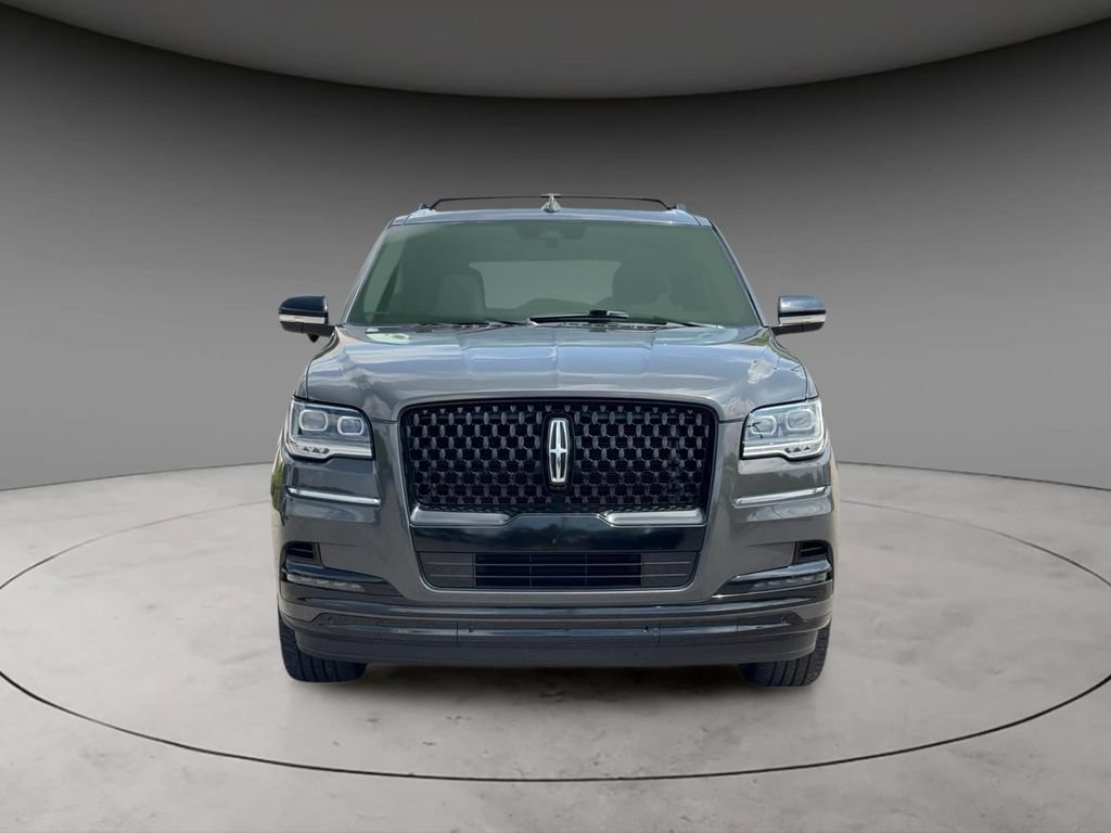 Used 2023 Lincoln Navigator L Black Label AWD/4WD image 2