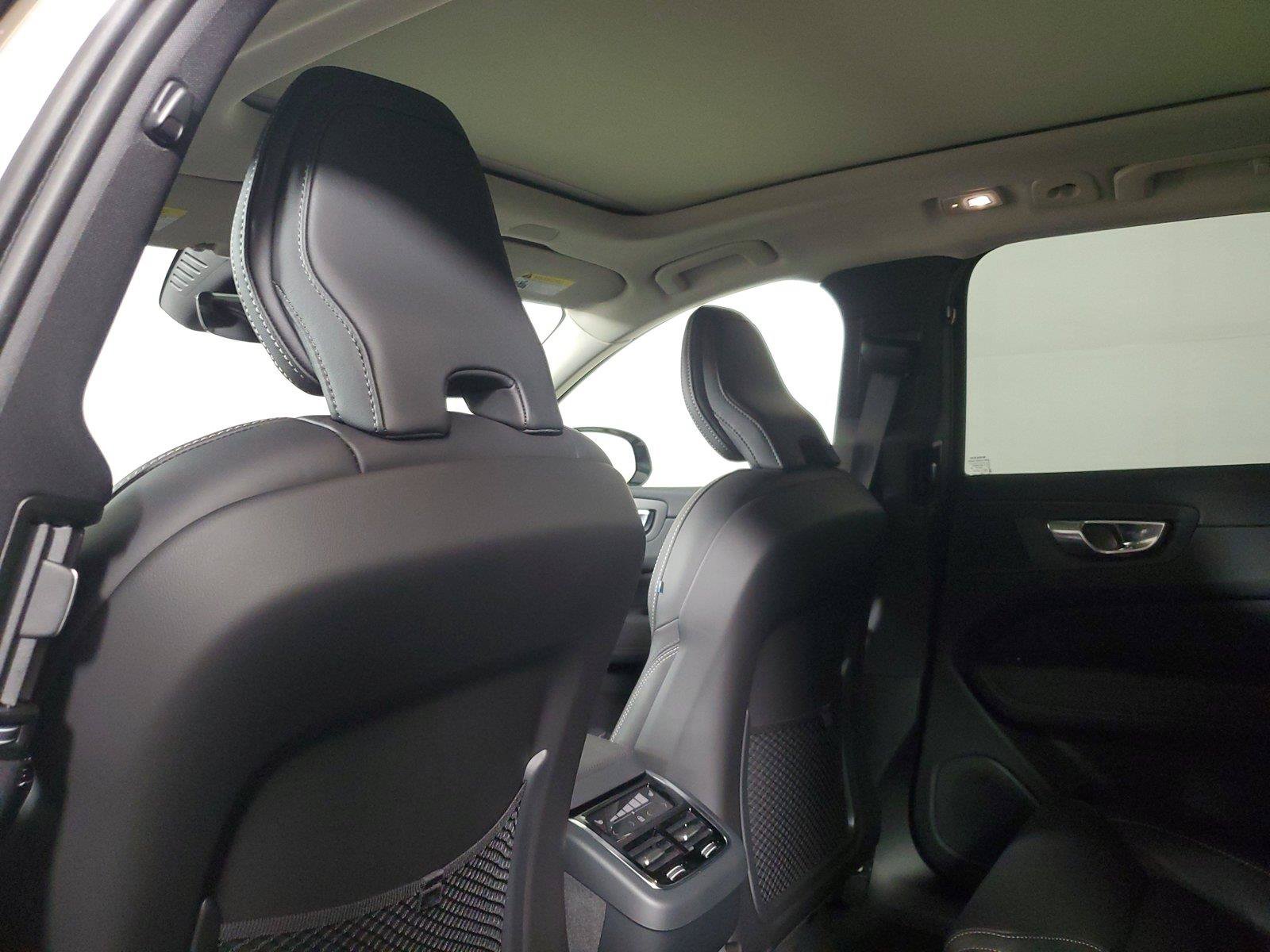 New 2027 Volvo XC60 B5 Ultra AWD/4WD image 14
