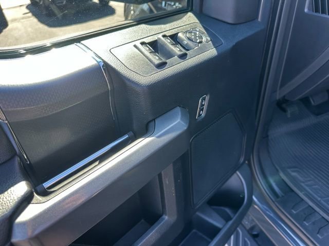 Used 2016 Ford F150 XLT w/ Equipment Group 302A Luxury AWD/4WD image 15