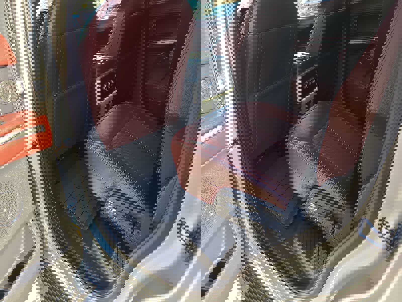 Used 2023 Ford Expedition Limited image 20