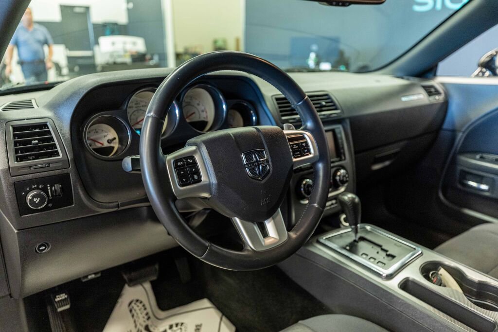 Used 2013 Dodge Challenger R/T w/ Blacktop Pkg image 13