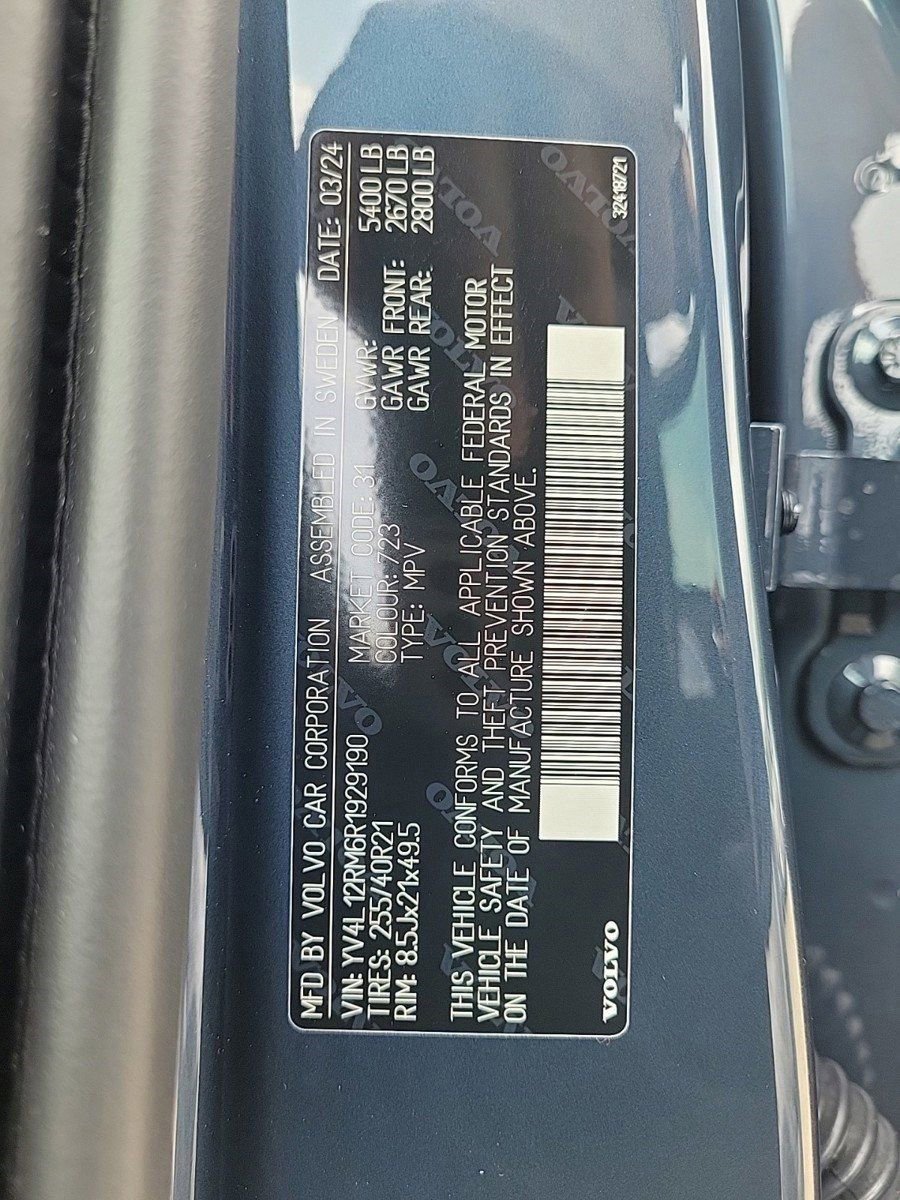 New 2024 Volvo XC60 B5 Ultimate image 19