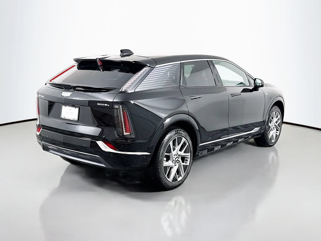New 2026 Cadillac Optiq Luxury 1 w/ LPO, Floor Liner Package AWD/4WD image 7
