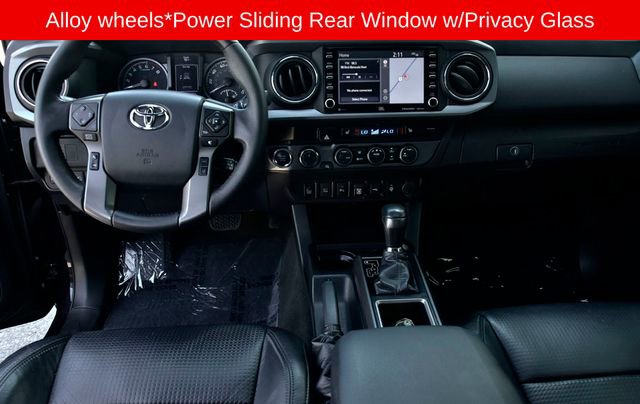 Used 2020 Toyota Tacoma TRD Sport w/ TRD Premium Sport Package AWD/4WD image 15