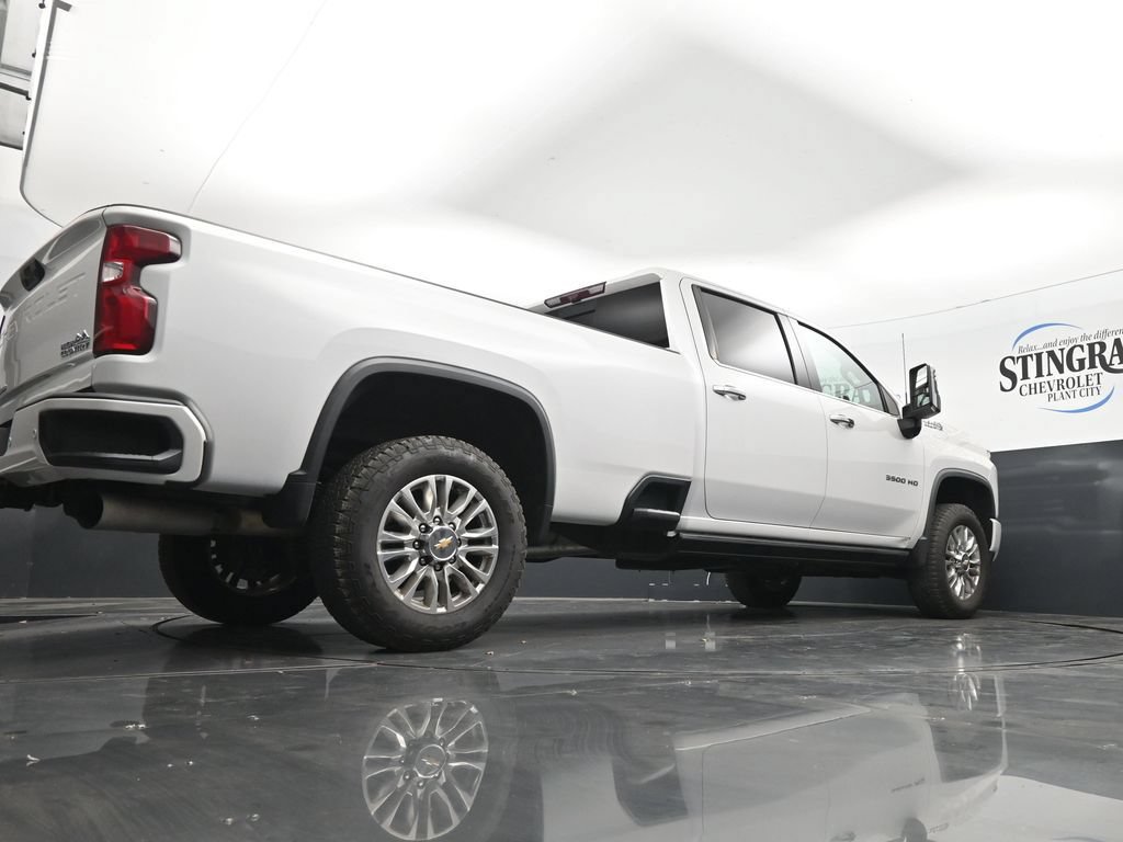 Used 2023 Chevrolet Silverado 3500 High Country AWD/4WD image 32