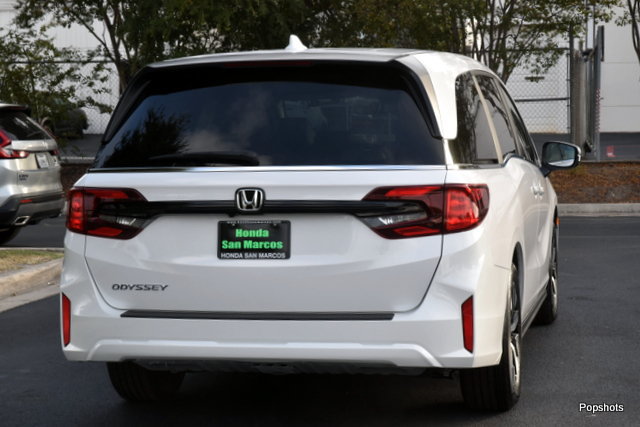 New 2026 Honda Odyssey EX-L image 3