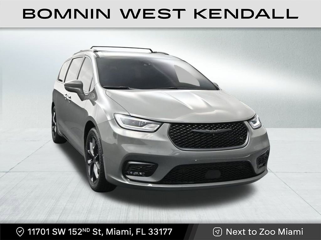 Used 2022 Chrysler Pacifica Limited w/ S Appearance Package image 7