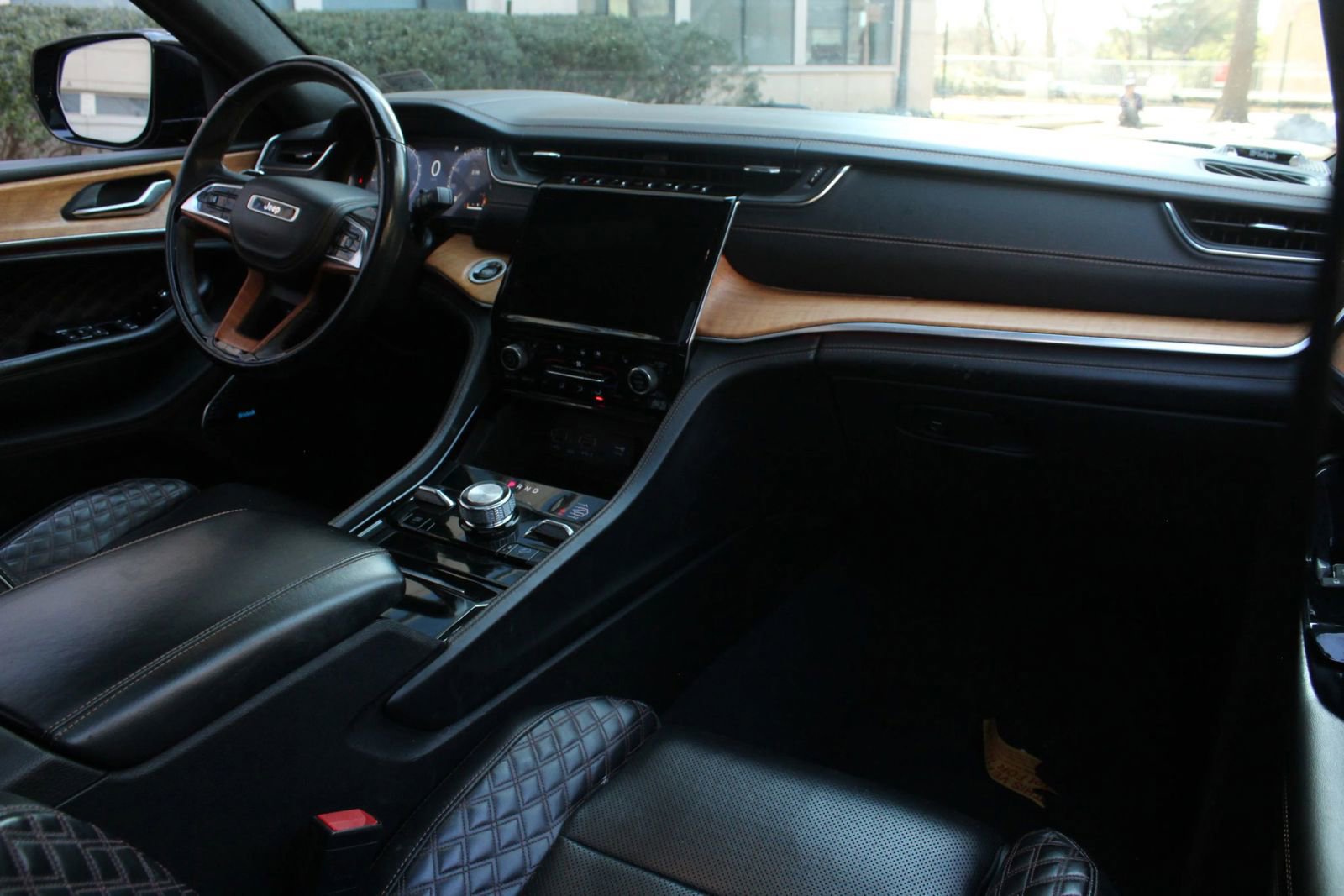 Used 2021 Jeep Grand Cherokee L Summit image 24